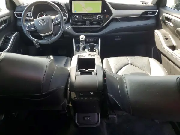 5TDKDRAH4PS028221 2023 TOYOTA HIGHLANDER - Image 8