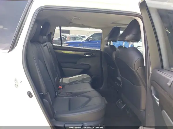 5TDKDRAH4PS032141 2023 TOYOTA HIGHLANDER - Image 8