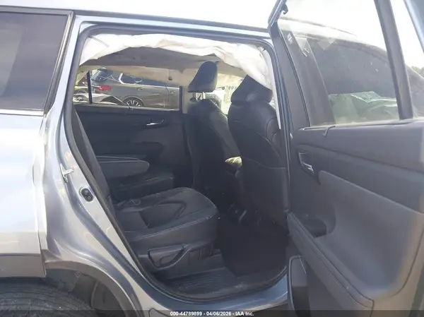 5TDKDRAH4PS032382 2023 TOYOTA HIGHLANDER - Image 8