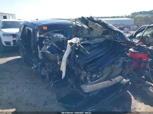 5TDKDRAH4PS035055 2023 TOYOTA HIGHLANDER - Image 1