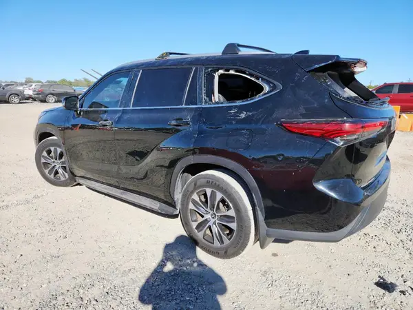 5TDKDRAH4PS038957 2023 TOYOTA HIGHLANDER - Image 2