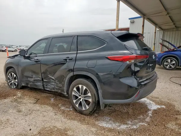 5TDKDRAH4PS039476 2023 TOYOTA HIGHLANDER - Image 2
