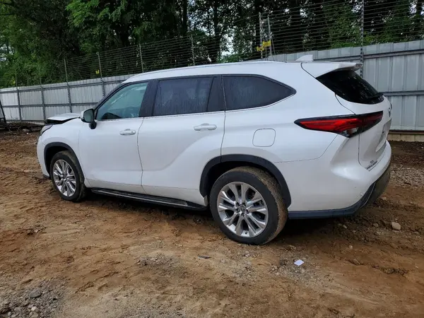 5TDKDRAH4PS041678 2023 TOYOTA HIGHLANDER - Image 2
