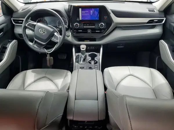 5TDKDRAH4PS045049 2023 TOYOTA HIGHLANDER - Image 8