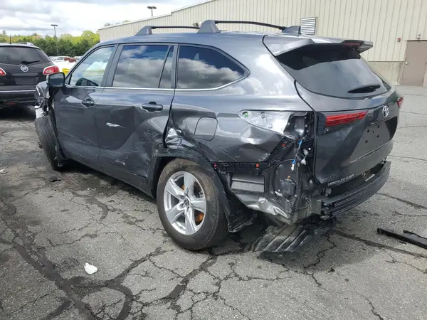 5TDKDRAH4PS502538 2023 TOYOTA HIGHLANDER - Image 2