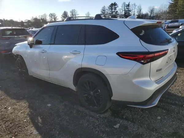 5TDKDRAH4PS507612 2023 TOYOTA HIGHLANDER - Image 2