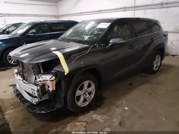 5TDKDRAH4PS514768 2023 TOYOTA HIGHLANDER - Image 2
