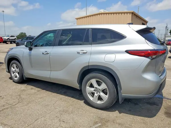 5TDKDRAH4PS517010 2023 TOYOTA HIGHLANDER - Image 2