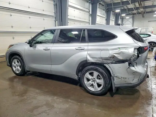 5TDKDRAH4PS525110 2023 TOYOTA HIGHLANDER - Image 2
