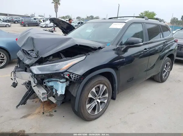 5TDKDRAH4RS051307 2024 TOYOTA HIGHLANDER - Image 2