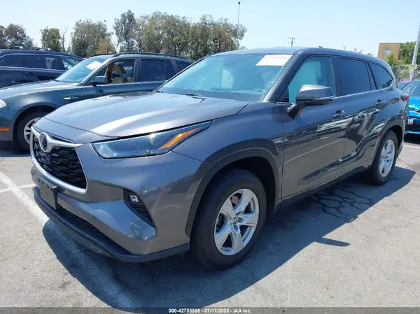 5TDKDRAH4RS531721 2024 TOYOTA HIGHLANDER - Image 2