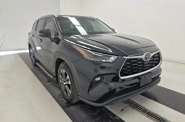 5TDKDRAH4RS532609 2024 TOYOTA HIGHLANDER - Image 2