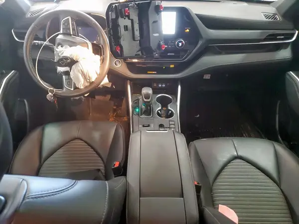 5TDKDRAH4RS532772 2024 TOYOTA HIGHLANDER - Image 8