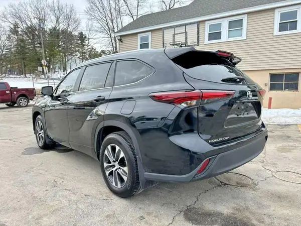 5TDKDRAH4RS548261 2024 TOYOTA HIGHLANDER - Image 2