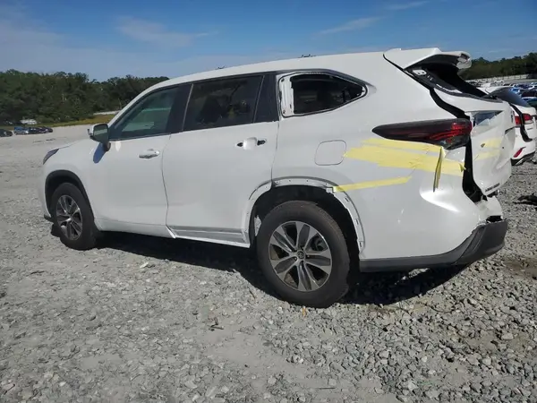 5TDKDRAH4RS549815 2024 TOYOTA HIGHLANDER - Image 2