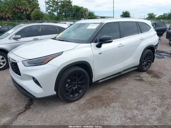 5TDKDRAH4SS554972 2025 TOYOTA HIGHLANDER - Image 2