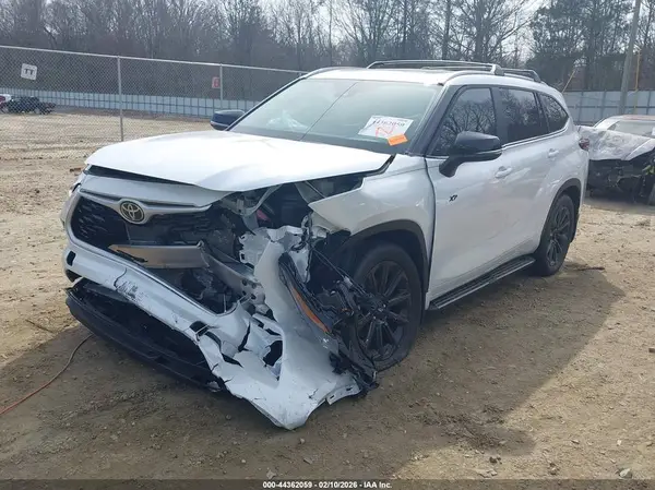 5TDKDRAH4SS557712 2025 TOYOTA HIGHLANDER - Image 2