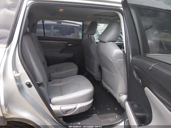 5TDKDRAH5PS006549 2023 TOYOTA HIGHLANDER - Image 8