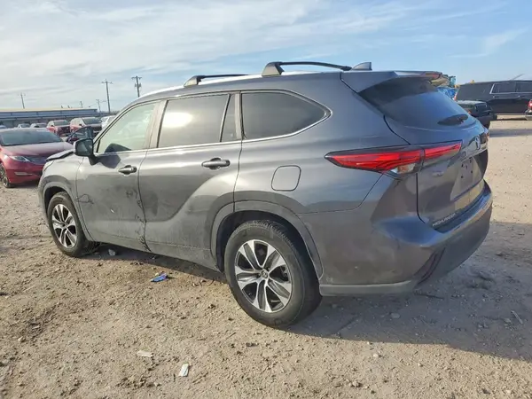 5TDKDRAH5PS006955 2023 TOYOTA HIGHLANDER - Image 2