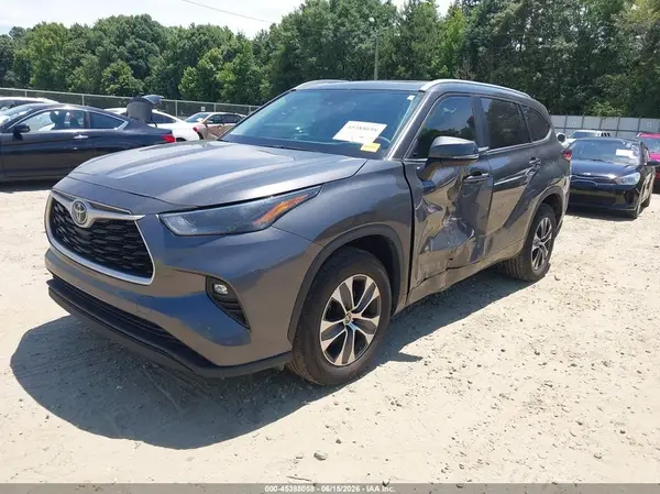 5TDKDRAH5PS018376 2023 TOYOTA HIGHLANDER - Image 2