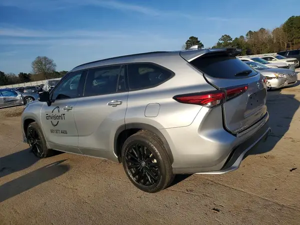 5TDKDRAH5PS020354 2023 TOYOTA HIGHLANDER - Image 2