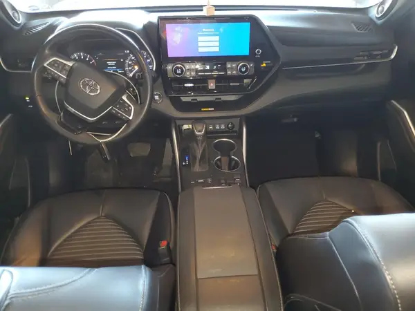5TDKDRAH5PS022248 2023 TOYOTA HIGHLANDER - Image 8