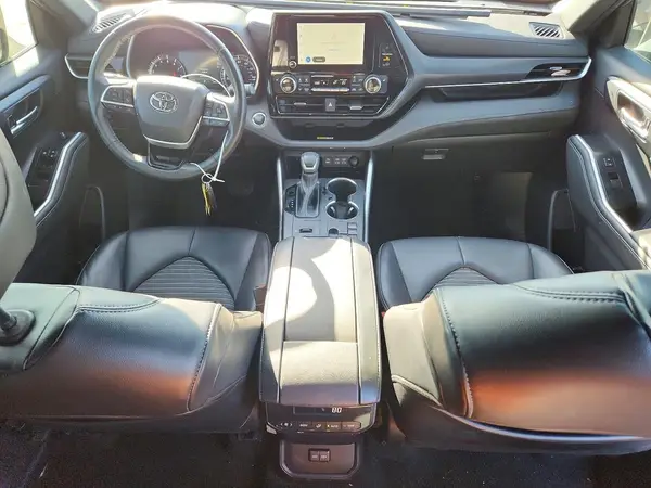 5TDKDRAH5PS024503 2023 TOYOTA HIGHLANDER - Image 8