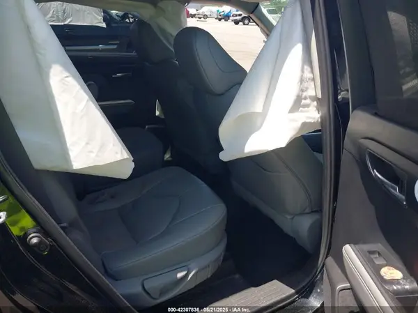 5TDKDRAH5PS024582 2023 TOYOTA HIGHLANDER - Image 8
