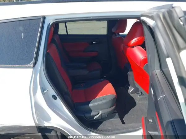 5TDKDRAH5PS024632 2023 TOYOTA HIGHLANDER - Image 8