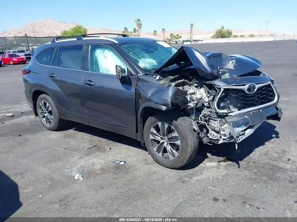 5TDKDRAH5PS028891 2023 TOYOTA HIGHLANDER - Image 1