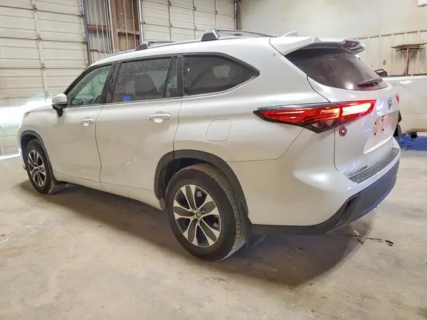 5TDKDRAH5PS041107 2023 TOYOTA HIGHLANDER - Image 2