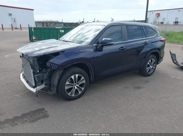 5TDKDRAH5PS041608 2023 TOYOTA HIGHLANDER - Image 2