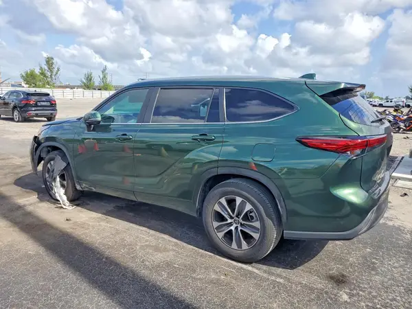 5TDKDRAH5PS504105 2023 TOYOTA HIGHLANDER - Image 2