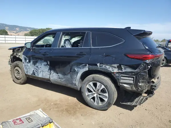 5TDKDRAH5PS514682 2023 TOYOTA HIGHLANDER - Image 2
