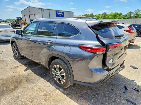 5TDKDRAH5PS516819 2023 TOYOTA HIGHLANDER - Image 2