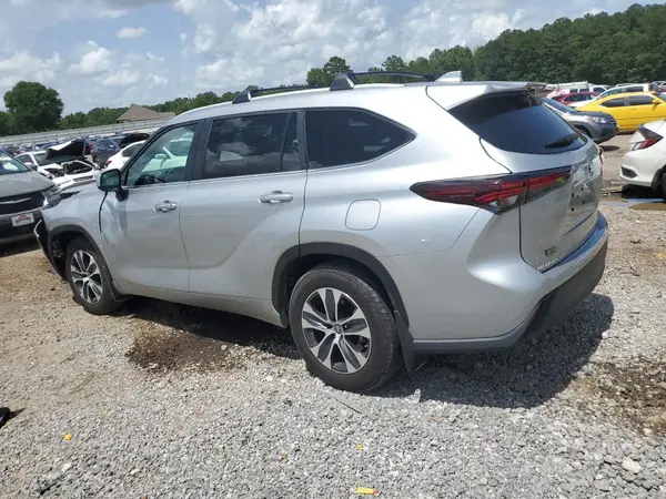 5TDKDRAH5RS050859 2024 TOYOTA HIGHLANDER - Image 2