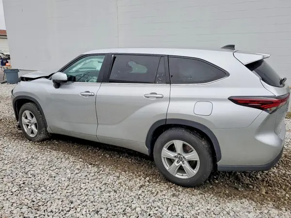 5TDKDRAH5RS533932 2024 TOYOTA HIGHLANDER - Image 2