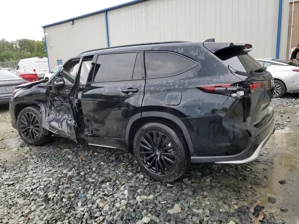 5TDKDRAH5RS536524 2024 TOYOTA HIGHLANDER - Image 2