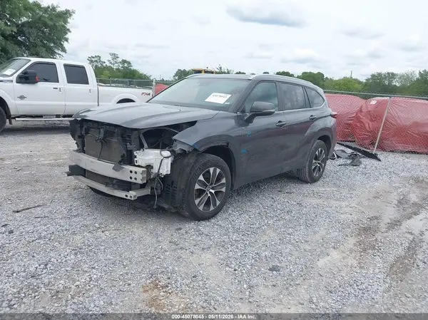 5TDKDRAH5RS540363 2024 TOYOTA HIGHLANDER - Image 2