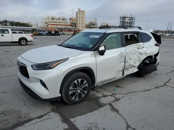 5TDKDRAH5RS541710 2024 TOYOTA HIGHLANDER - Image 1