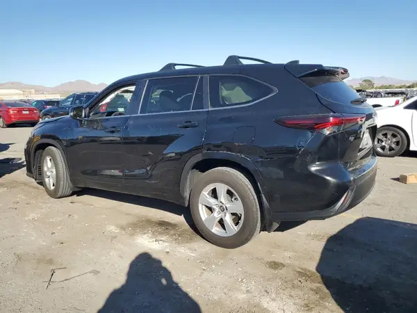 5TDKDRAH5RS545434 2024 TOYOTA HIGHLANDER - Image 2