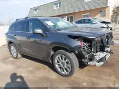 5TDKDRAH5SS552647 2025 TOYOTA HIGHLANDER