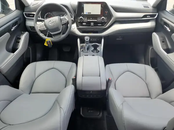5TDKDRAH5SS552969 2025 TOYOTA HIGHLANDER - Image 8