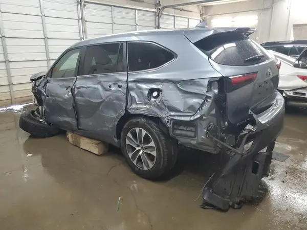 5TDKDRAH6PS001750 2023 TOYOTA HIGHLANDER - Image 2