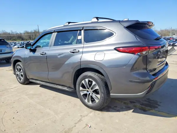 5TDKDRAH6PS002641 2023 TOYOTA HIGHLANDER - Image 2