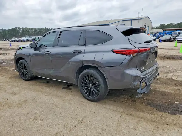 5TDKDRAH6PS013428 2023 TOYOTA HIGHLANDER - Image 2