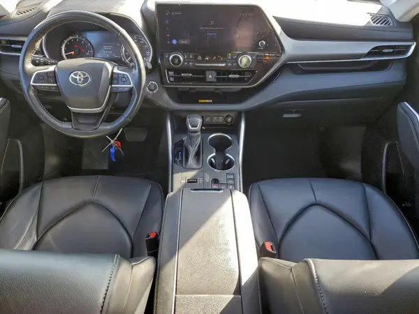 5TDKDRAH6PS017172 2023 TOYOTA HIGHLANDER - Image 8