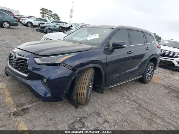 5TDKDRAH6PS021948 2023 TOYOTA HIGHLANDER - Image 2