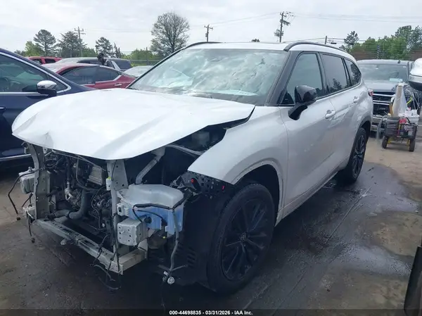 5TDKDRAH6PS025465 2023 TOYOTA HIGHLANDER - Image 2