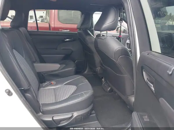 5TDKDRAH6PS025465 2023 TOYOTA HIGHLANDER - Image 8